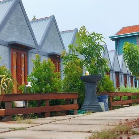 E2 Guest House Karimunjawa Exterior foto
